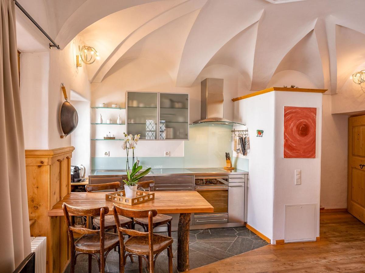 Apartment Chesa Chascharia 1 Samedan Bagian luar foto