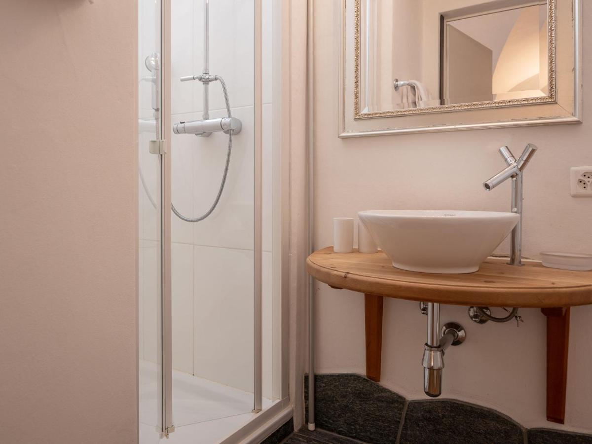 Apartment Chesa Chascharia 1 Samedan Bagian luar foto